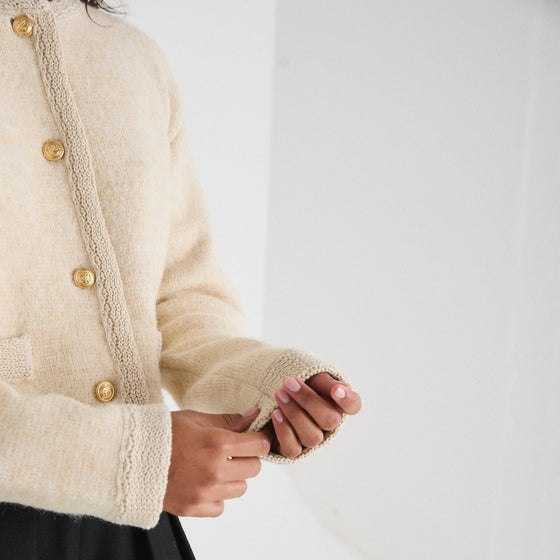 CONTRAST TRIM KNITTED CARDIGAN - CREAM