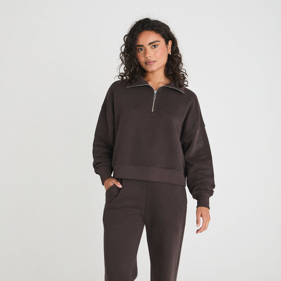 BOXY QUARTER ZIP SWEATSHIRT - BITTER CHOC