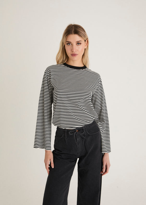 LONG SLEEVED STRIPE TOP - BLACK/CREAM